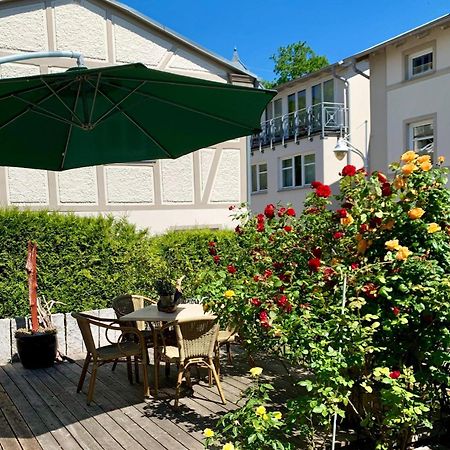 Villa-Rosengarten-Ferienwohnung-Baumhaus-Mit-Seeblick Sassnitz Buitenkant foto